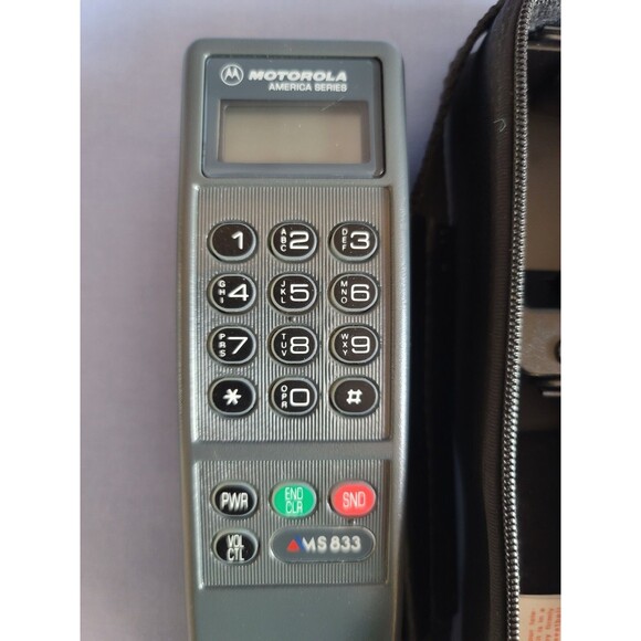 Motorola Vintage Cell Phone MS833 Japan Made 12V Black Pouch w/Battery - Picture 1 of 12